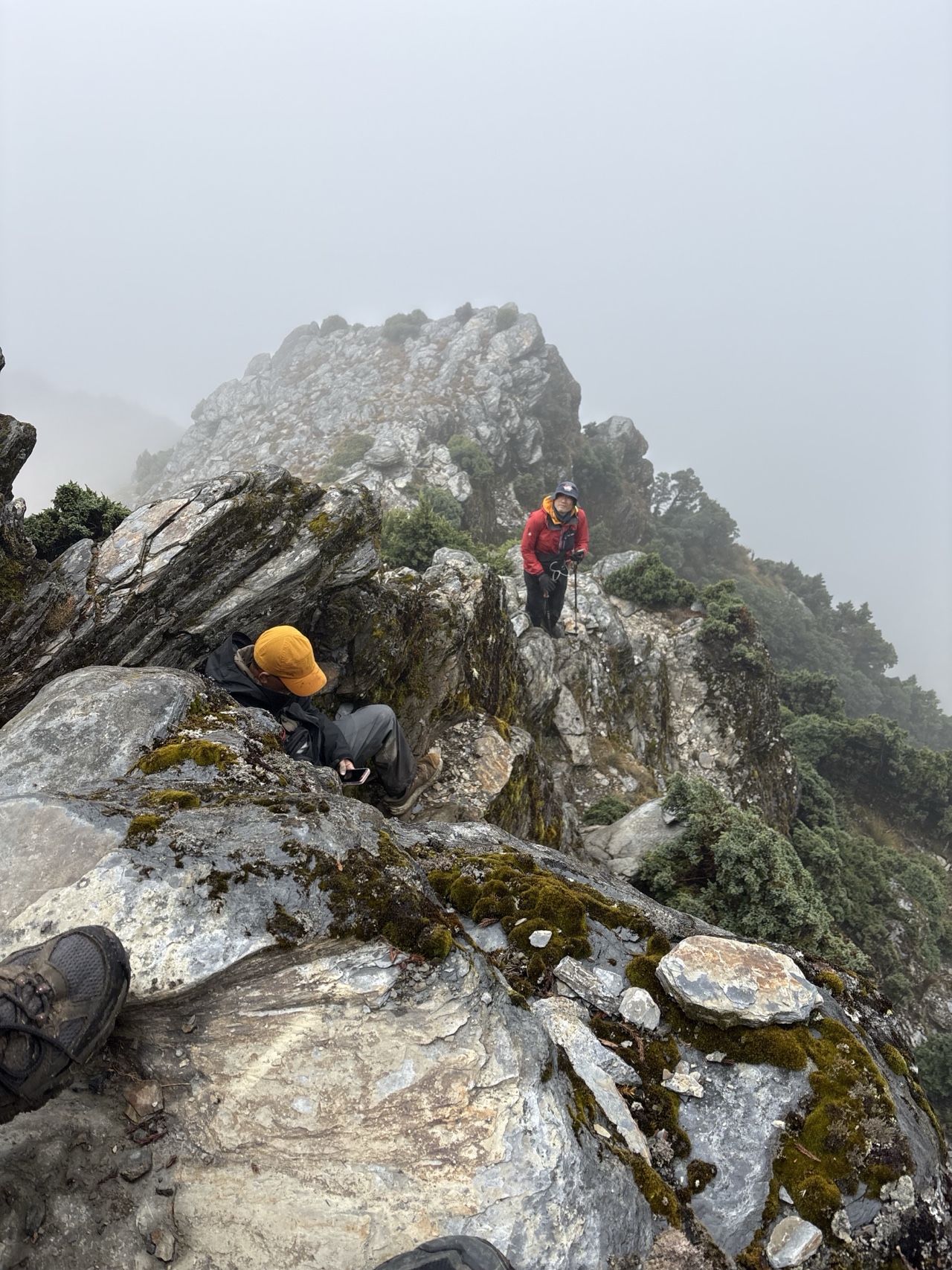 行東巒大山避風